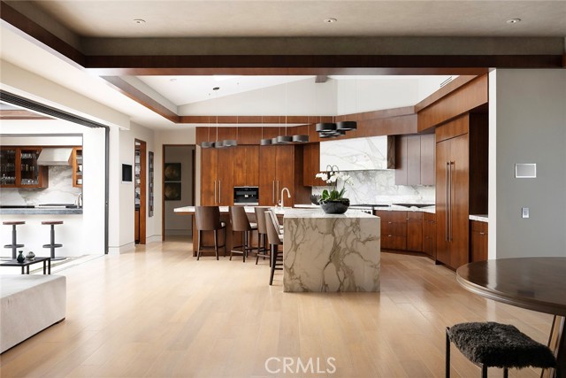 4512 Roxbury Road, Corona del Mar CA: https://media.crmls.org/medias/1f9a50ed-77f4-4ed5-b665-a09c318705f7.jpg