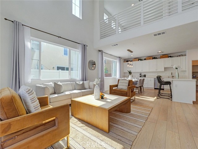 8574 Exposition Street, Chino CA: https://media.crmls.org/medias/1f9a5ce5-2c8a-4b3c-b925-34f86fe539fa.jpg