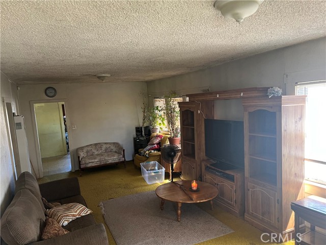 Detail Gallery Image 5 of 17 For 22472 6th St, Dos Palos,  CA 93665 - 3 Beds | 1/1 Baths