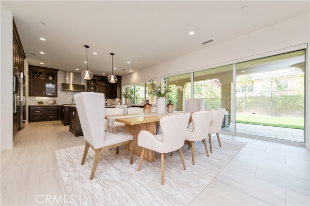 124 Cruiser, Irvine CA: https://media.crmls.org/medias/1f9b002e-f119-44e7-a20e-0f6b0a2b79d6.jpg