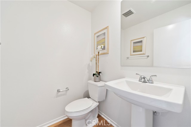 35060 Hacienda, Fallbrook CA: https://media.crmls.org/medias/1f9c465a-06bb-4ba1-9ae0-40acfb35a991.jpg