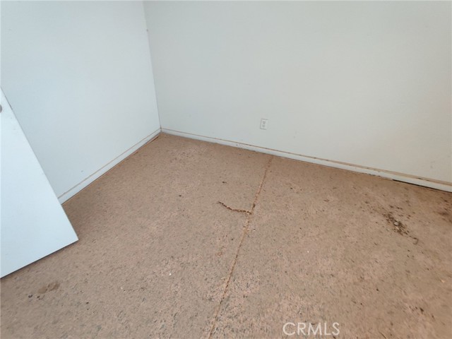 Detail Gallery Image 7 of 14 For 12166 Lakeview Dr, Trona,  CA 93562 - 3 Beds | 1 Baths