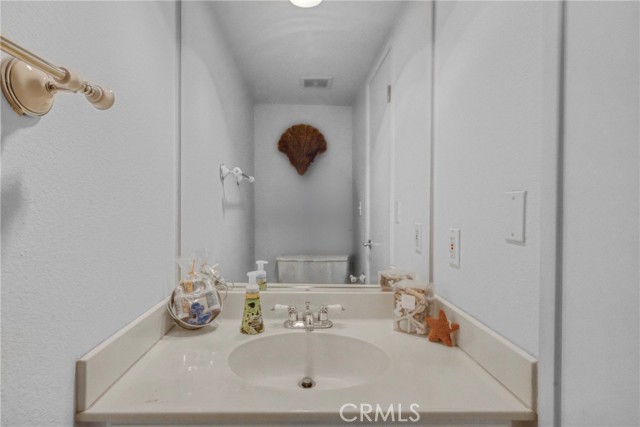 Detail Gallery Image 16 of 39 For 15760 Midwood, Granada Hills,  CA 91344 - 3 Beds | 3 Baths