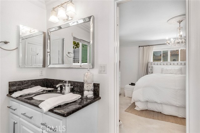 2421 Hill Lane, Redondo Beach, California 90278, 3 Bedrooms Bedrooms, ,2 BathroomsBathrooms,Residential,Sold,Hill,SB22161508