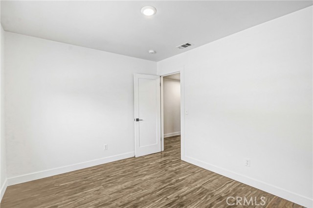Detail Gallery Image 14 of 25 For 458 Termino, Corona,  CA 92879 - 4 Beds | 2 Baths