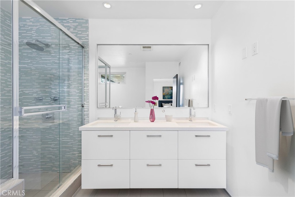 932 Manhattan Beach Boulevard, #B