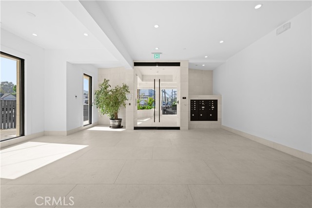 Detail Gallery Image 18 of 19 For 4214 Fulton Ave #302,  Studio City,  CA 91604 - 3 Beds | 2 Baths