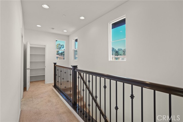 Detail Gallery Image 11 of 30 For 19714 Kamm Ct, Canyon Country,  CA 91351 - 3 Beds | 2/1 Baths