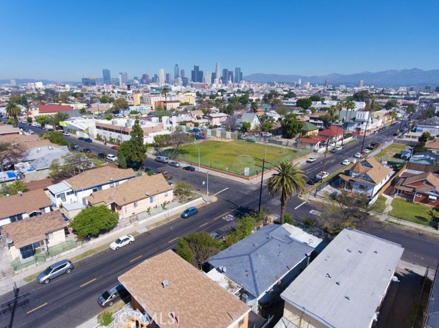 2218 Naomi Avenue, Los Angeles, California 90011, ,Residential Income,For Sale,Naomi,DW19249374