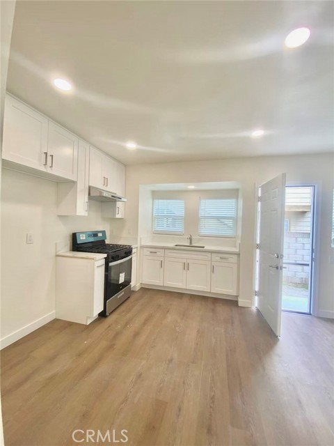 920 W Olive Avenue, Monrovia CA: https://media.crmls.org/medias/1fa23322-2f14-427e-adb5-5ec2014752a8.jpg