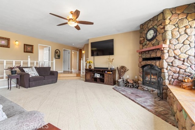 770 Roads End, Lebec CA: https://media.crmls.org/medias/1fa29dcb-aa47-4255-9867-7df1adcf1062.jpg