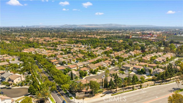 11 Asbury, Irvine CA: https://media.crmls.org/medias/1fa3042a-4d87-4212-96b1-020054f0fb24.jpg