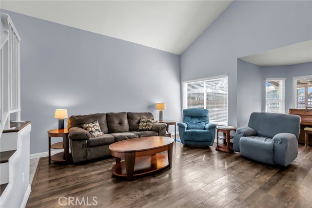 1105 W Victoria Street, Rialto CA: https://media.crmls.org/medias/1fa34d58-4bd0-4c2e-a65f-960a3a62aae5.jpg