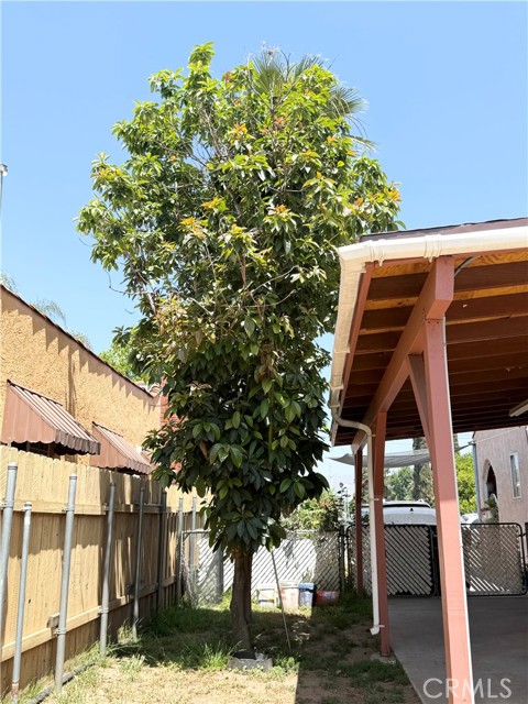516 N Brand Boulevard, San Fernando CA: https://media.crmls.org/medias/1fa4843d-b7bb-446d-ae57-e7f1177f07fb.jpg