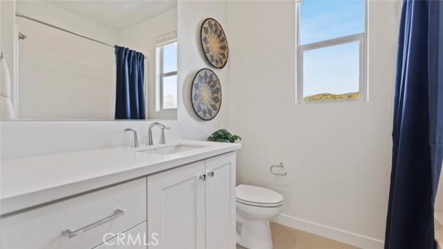 Detail Gallery Image 18 of 27 For 438 Checkerbloom Ln, Santa Paula,  CA 93060 - 4 Beds | 3/1 Baths