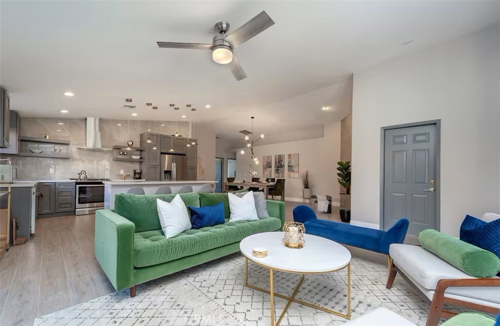 52060 Avenida Rubio