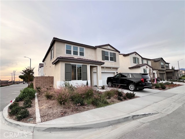 Detail Gallery Image 3 of 38 For 762 S Sumac Lane, Rialto,  CA 92376 - 5 Beds | 3 Baths