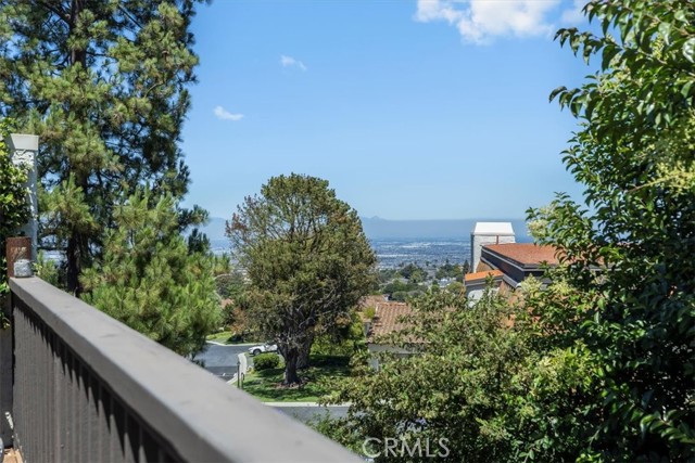 92 Cottonwood Circle, Rolling Hills Estates CA: https://media.crmls.org/medias/1fa65384-3c12-4bad-b14d-ae8d28c8f28b.jpg