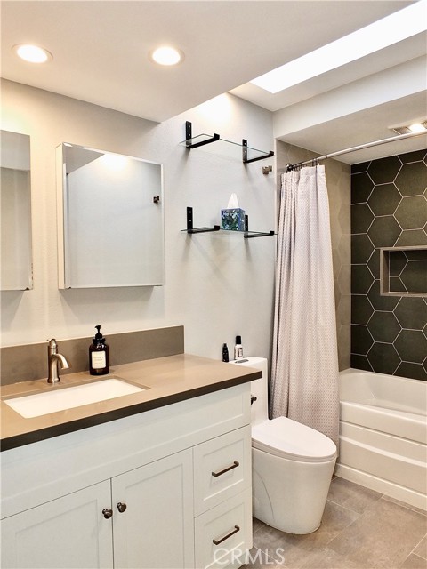 Detail Gallery Image 18 of 25 For 3600 E 4th #305,  Long Beach,  CA 90814 - 2 Beds | 2 Baths
