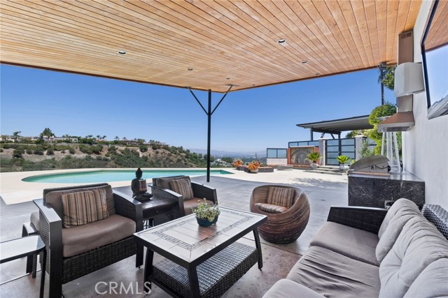 Detail Gallery Image 15 of 19 For 3655 Glenridge, Sherman Oaks,  CA 91423 - 3 Beds | 3 Baths