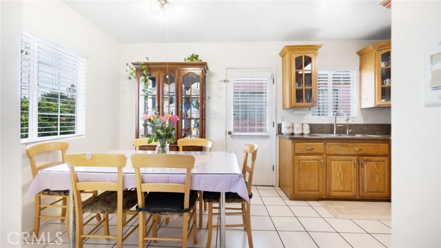 8737 Tilmont Avenue, Pico Rivera CA: https://media.crmls.org/medias/1fa7fc4d-8e3c-4b31-93a9-6c6b68580761.jpg