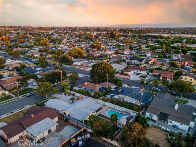 645 S Archer Street, Anaheim CA: https://media.crmls.org/medias/1fa816c5-e45e-4e80-9c99-748ca60d6931.jpg