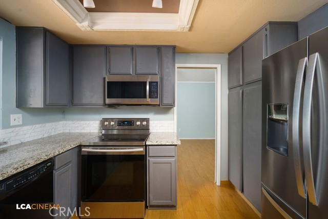 Detail Gallery Image 9 of 30 For 5201 Pla Vada Dr, Bakersfield,  CA 93306 - 4 Beds | 3 Baths