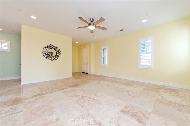 7271 Enclave Drive, Eastvale CA: https://media.crmls.org/medias/1fa94980-6ee3-486e-bee6-fe4dbee39ff6.jpg