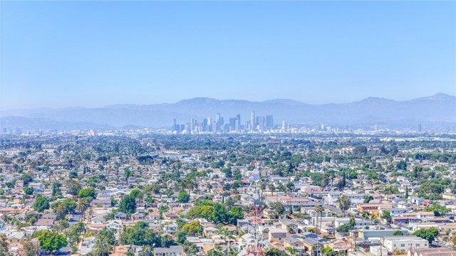 10955 S Spring Street, Los Angeles CA: https://media.crmls.org/medias/1fa9d5df-b3a5-468c-9705-09a9ae99bdf1.jpg