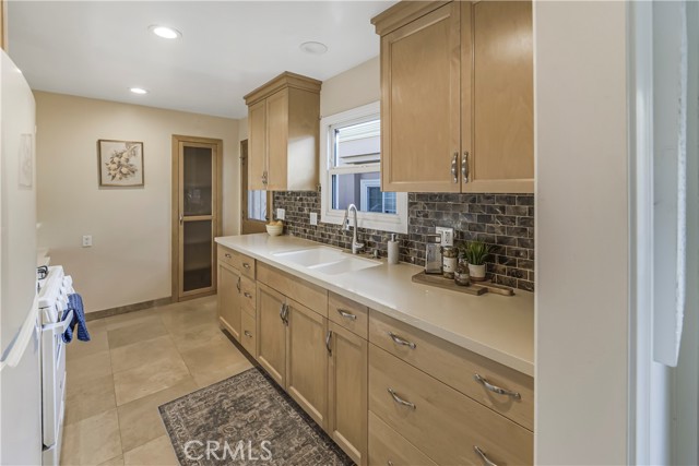 Detail Gallery Image 8 of 22 For 10809 Pangborn Avenue, Downey,  CA 90241 - 3 Beds | 2 Baths