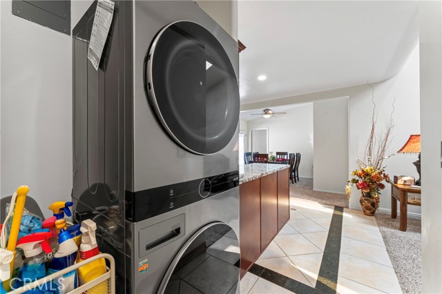 Detail Gallery Image 15 of 44 For 27932 Calypso Ln, Canyon Country,  CA 91351 - 4 Beds | 2 Baths