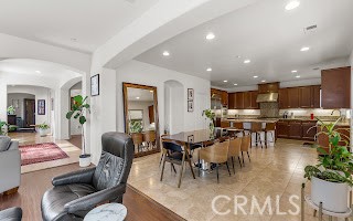 https://media.crmls.org/medias/1faabe30-11e0-4283-a145-24290c77111d.jpg?preset=X-Large