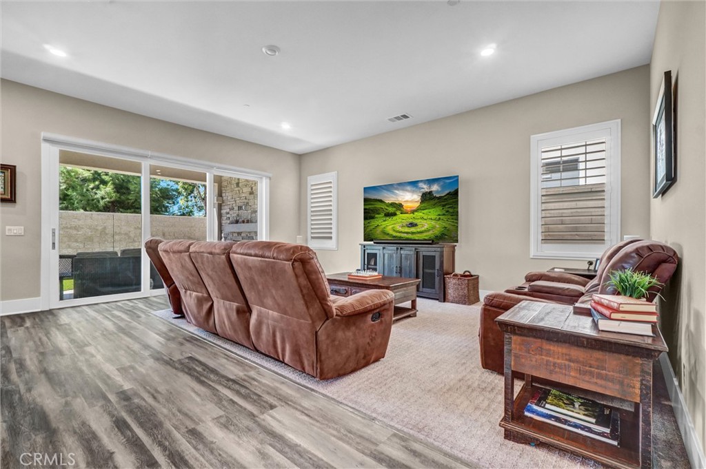 1fab5dd5 E01b 4c17 9049 4a98474c98f4