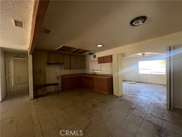 Detail Gallery Image 3 of 8 For 17624 Mackay Ave, Lake Elsinore,  CA 92530 - 3 Beds | 2 Baths