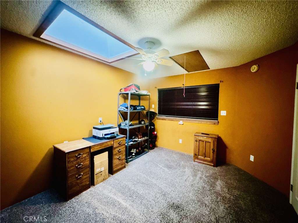 https://media.crmls.org/medias/1fabd48a-7fa2-4f25-87e0-9ee8d9406d85.jpg?preset=X-Large