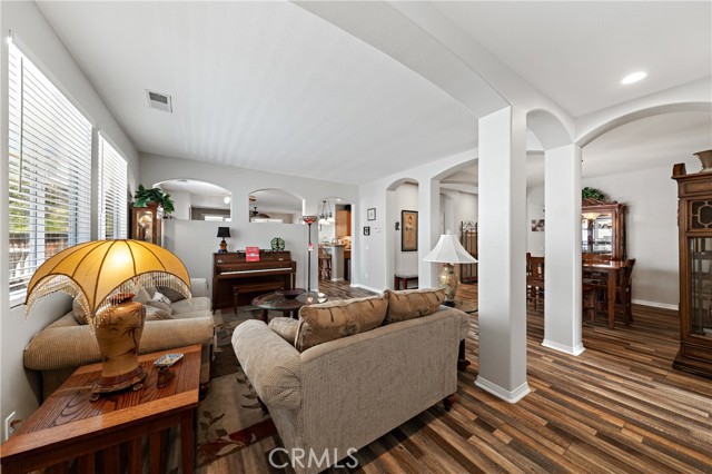 Detail Gallery Image 22 of 55 For 24050 Esmeralda Ct, Wildomar,  CA 92595 - 3 Beds | 3 Baths