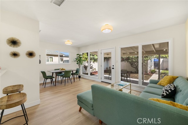 Detail Gallery Image 5 of 28 For 2306 Carfax, Long Beach,  CA 90815 - 3 Beds | 2 Baths