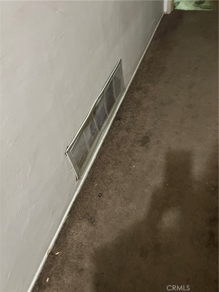 https://media.crmls.org/medias/1facec3f-a044-44e3-9b0b-b773773f1a4b.jpg?preset=X-Large
