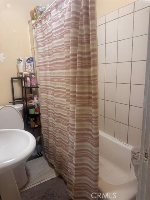 Detail Gallery Image 5 of 15 For 920 E 48th St, Los Angeles,  CA 90011 - – Beds | – Baths