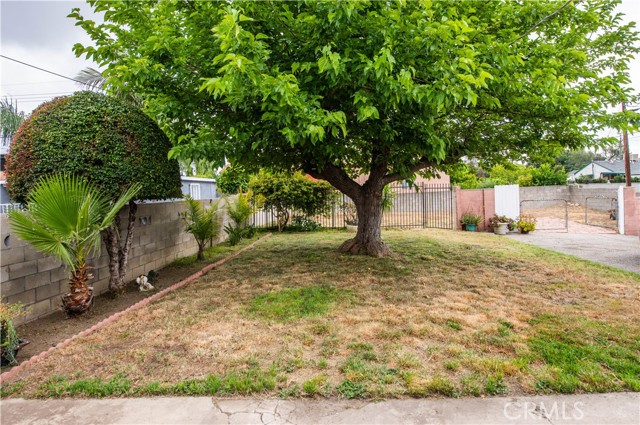 13122 Del Sur Street photo 7