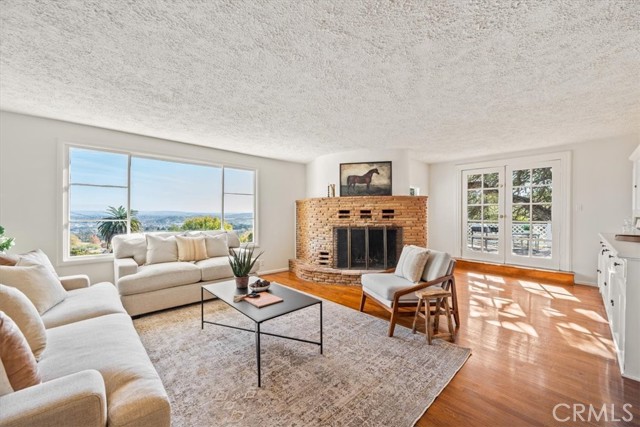 Detail Gallery Image 5 of 64 For 549 Derby, Paso Robles,  CA 93446 - 5 Beds | 3/2 Baths