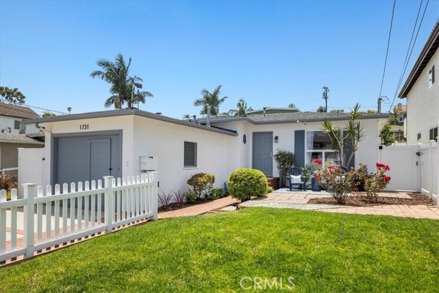 1731 Goodman Avenue, Redondo Beach, California 90278, 2 Bedrooms Bedrooms, ,1 BathroomBathrooms,Residential,Sold,Goodman,SB24113122