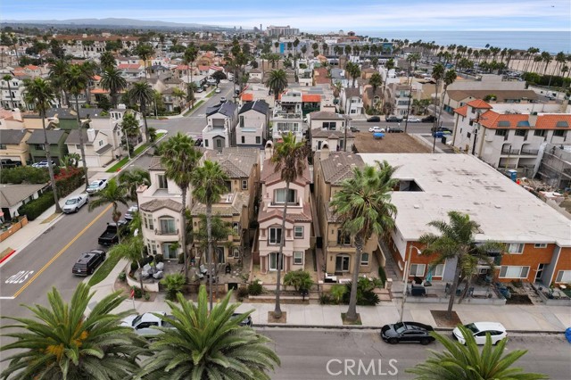 Detail Gallery Image 46 of 54 For 122 9th Street, Huntington Beach,  CA 92648 - 3 Beds | 3/2 Baths