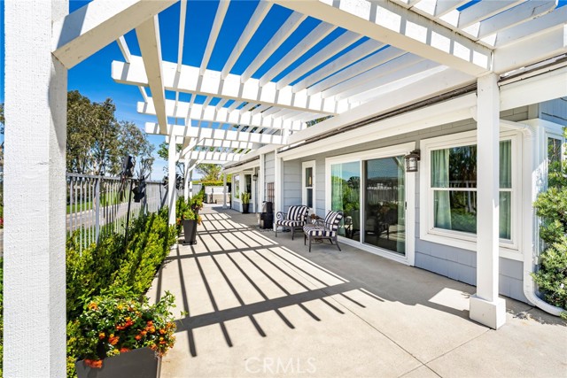 Image 37 of 63 For 3 Taylor Place