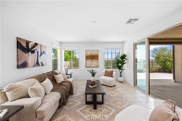 1928 Aliso Canyon Drive, Lake Forest CA: https://media.crmls.org/medias/1faec3d3-c9f7-43f2-ac6d-edf34abb4388.jpg