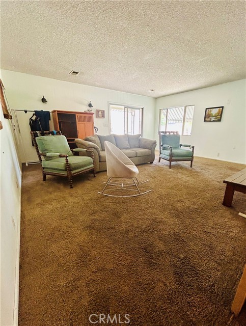 619 E H Street, Ontario CA: https://media.crmls.org/medias/1faf3d04-6172-4c74-8f48-c307aebecbc2.jpg
