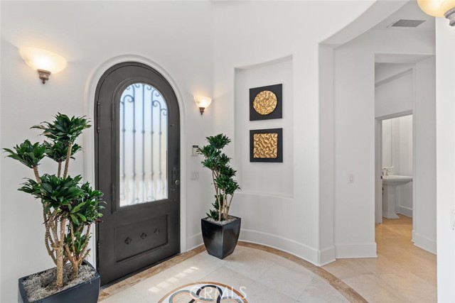 Detail Gallery Image 3 of 57 For 11823 Willard Ave, Tustin,  CA 92782 - 4 Beds | 3/1 Baths