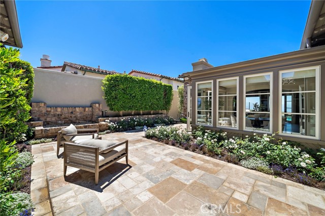 39 Sarteano Dr., Newport Coast CA: https://media.crmls.org/medias/1fafd6eb-a33c-4f4e-b97d-6f8ba9583273.jpg