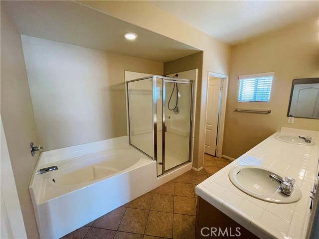 Detail Gallery Image 19 of 37 For 191 Spinnaker St, San Jacinto,  CA 92583 - 5 Beds | 2/1 Baths