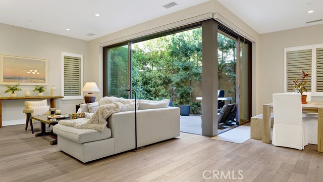 Detail Gallery Image 4 of 46 For 163 Linda Vt, Irvine,  CA 92618 - 4 Beds | 3 Baths